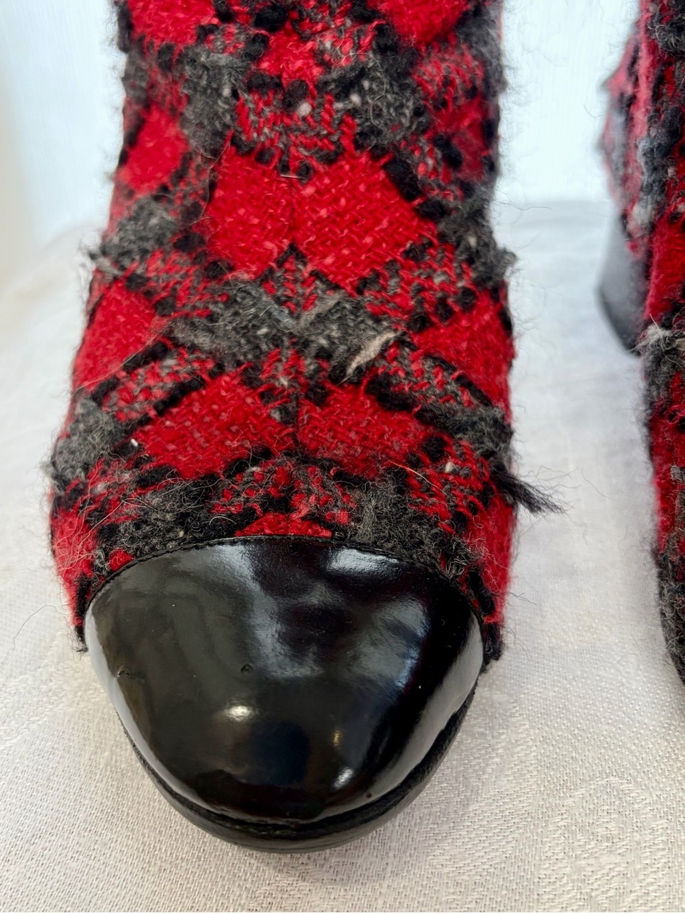 CHANEL Fall07 Karl L. Tweed Cap Toe Buckle Boots, Red/Grey/Blk Plaid, CCs,37,EUC - Picture 10 of 15